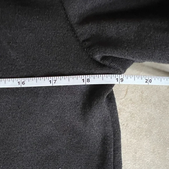 Gymshark Black Hoodie with Blue Accents - Picture 4 of 6